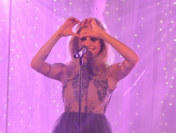 Pixie-Lott -Performs-Live